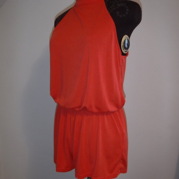 FOREVER 21 ROMPER - SIZE MEDIUM - Picture 3 of 4